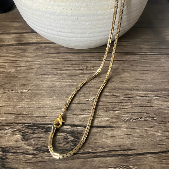 Vintage gold tone chain necklace - Picture 5 of 5